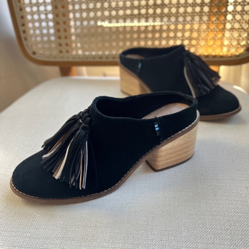 Toms Leila Black Suede Boho Tassel Mule Clog Block‎ Heel SZ 7
